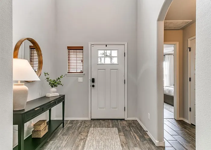 Where Comfort Meets Convenience In Crystal Creek