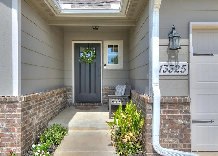 Where Comfort Meets Convenience In Crystal Creek *